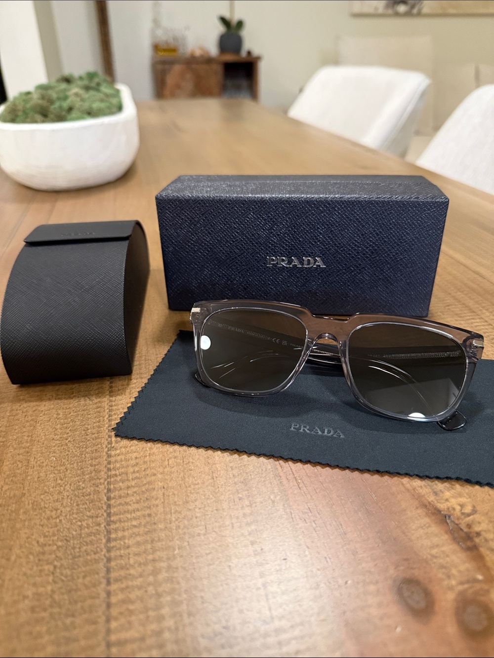Prada Square Sunglasses Men / Women / Unisex